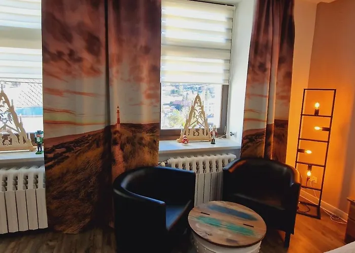 Grosszuegige Peter In Apartment *